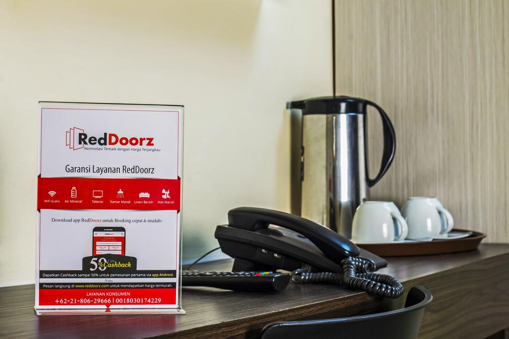 Reddoorz Plus @ Karet Setiabudi Джакарта Екстериор снимка