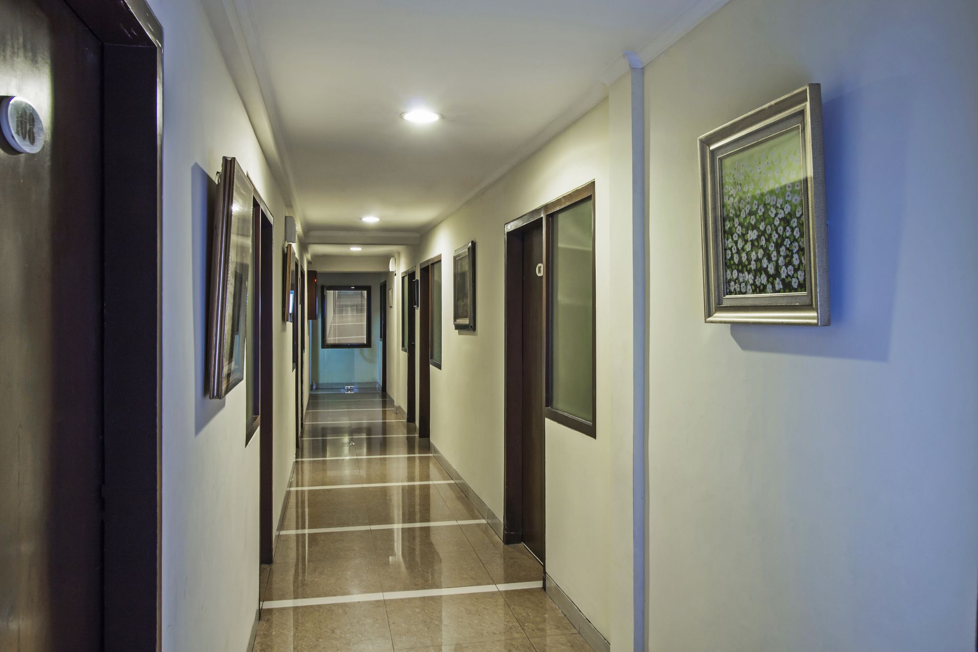 Reddoorz Plus @ Karet Setiabudi Джакарта Екстериор снимка