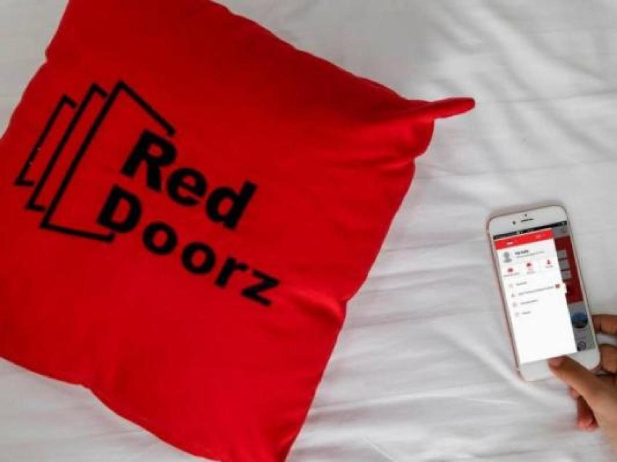 Reddoorz Plus @ Karet Setiabudi Джакарта Екстериор снимка